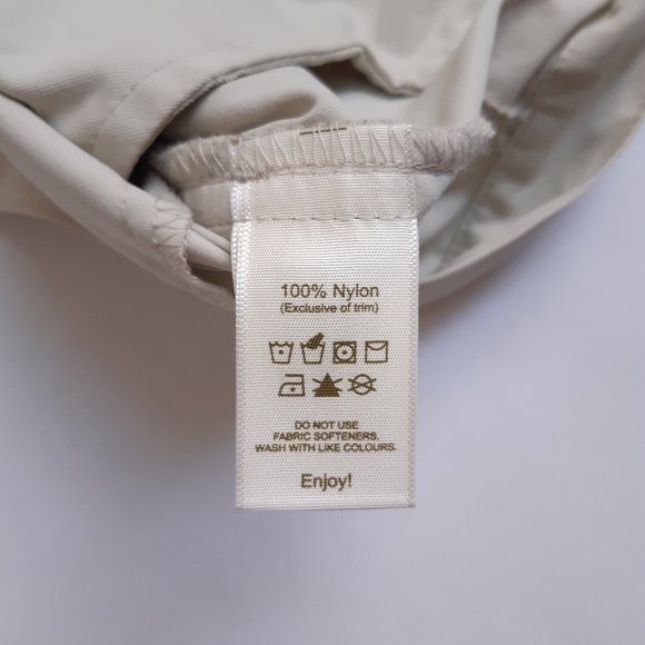 Tilley Legends Roll-Up travel / hiking pants - size 12 - Picture 7 of 7